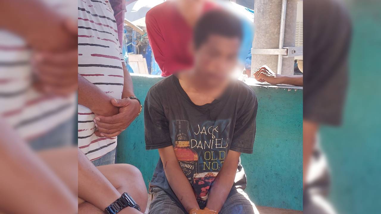 Diduga Sering Mencuri Pria Ini Diamuk Massa di Pasar Basah Mandonga