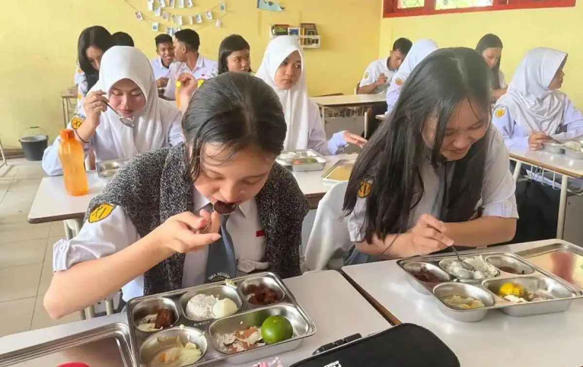 Guru Dapat Bonus Harian Rp 100 Ribu, Begini Skema Baru Distribusi MBG ke Sekolah