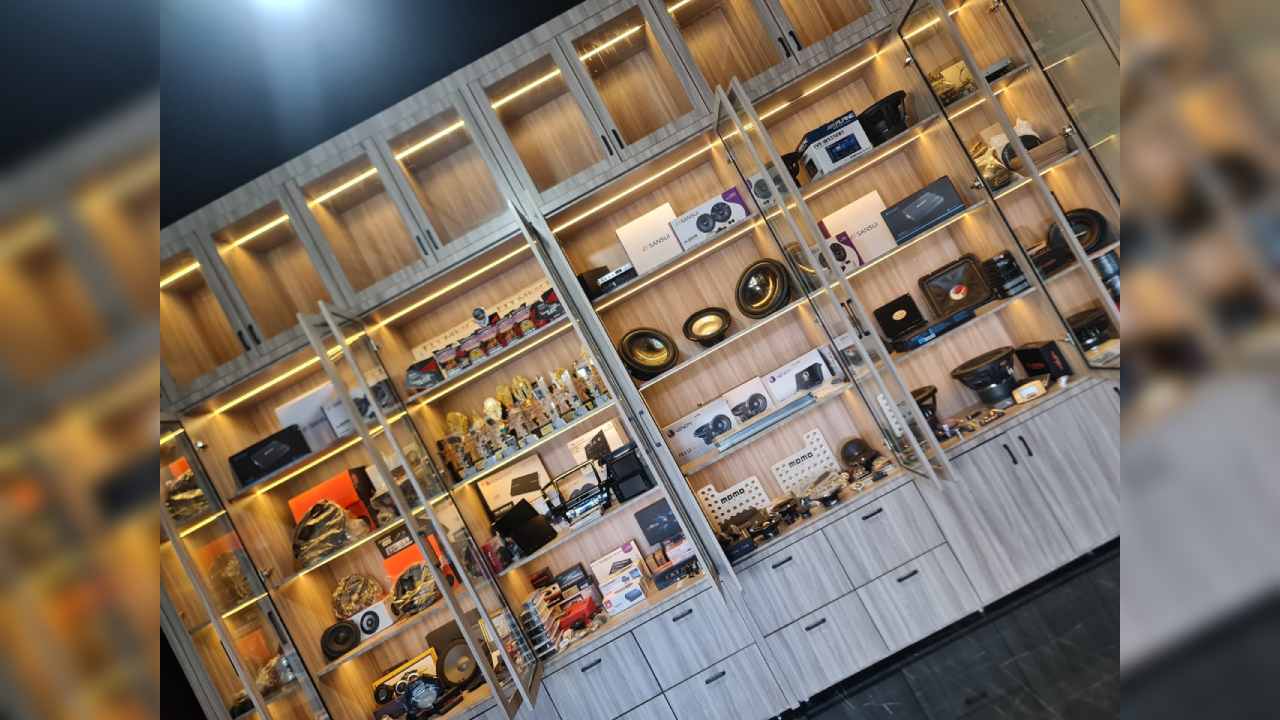 Pusat Audio Mobil Lengkap di Sulawesi Tenggara, Teratai Variasi Car Wash Kendari Jamin Kualitas Suara Maksimal