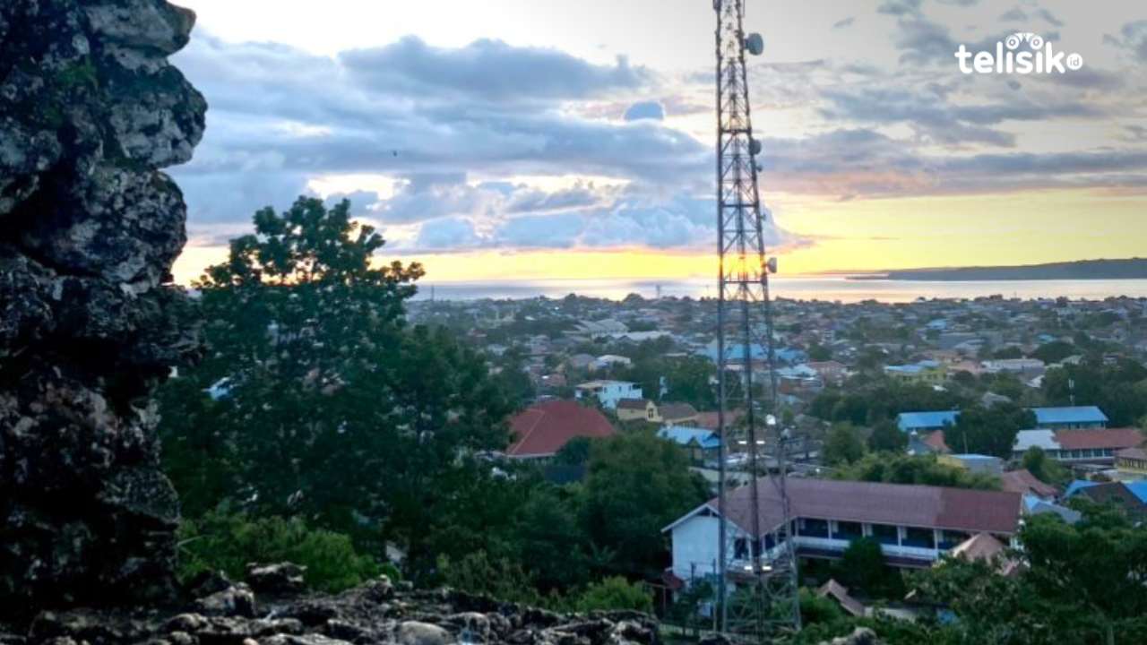 Benteng Keraton Baubau Disulap Jadi Bioskop Alam, FFBW 2025 Diinisiasi Arie Kriting Pasang 20 Layar Tancap