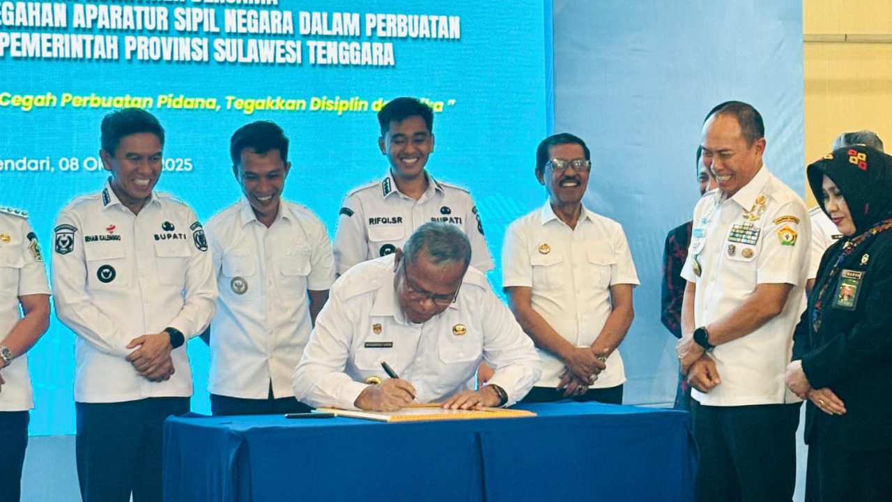 Bupati Buton Selatan Teken Pakta Integritas Antikorupsi