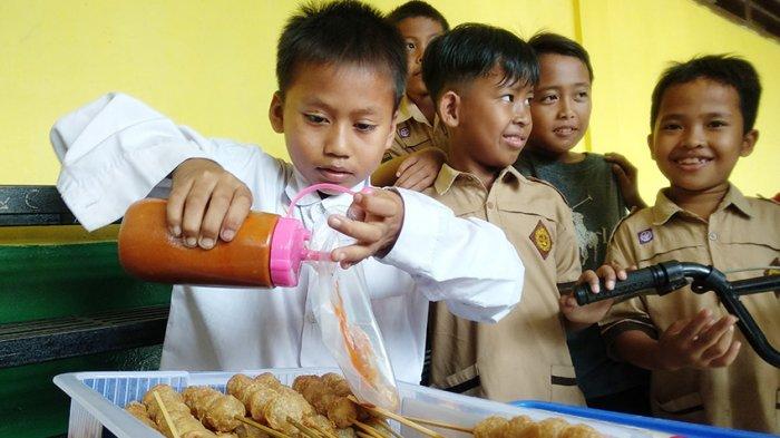 Cilok Bumbu Kacang, Jajanan Favorit Anak Sekolah yang Bisa Dibuat Sendiri di Rumah
