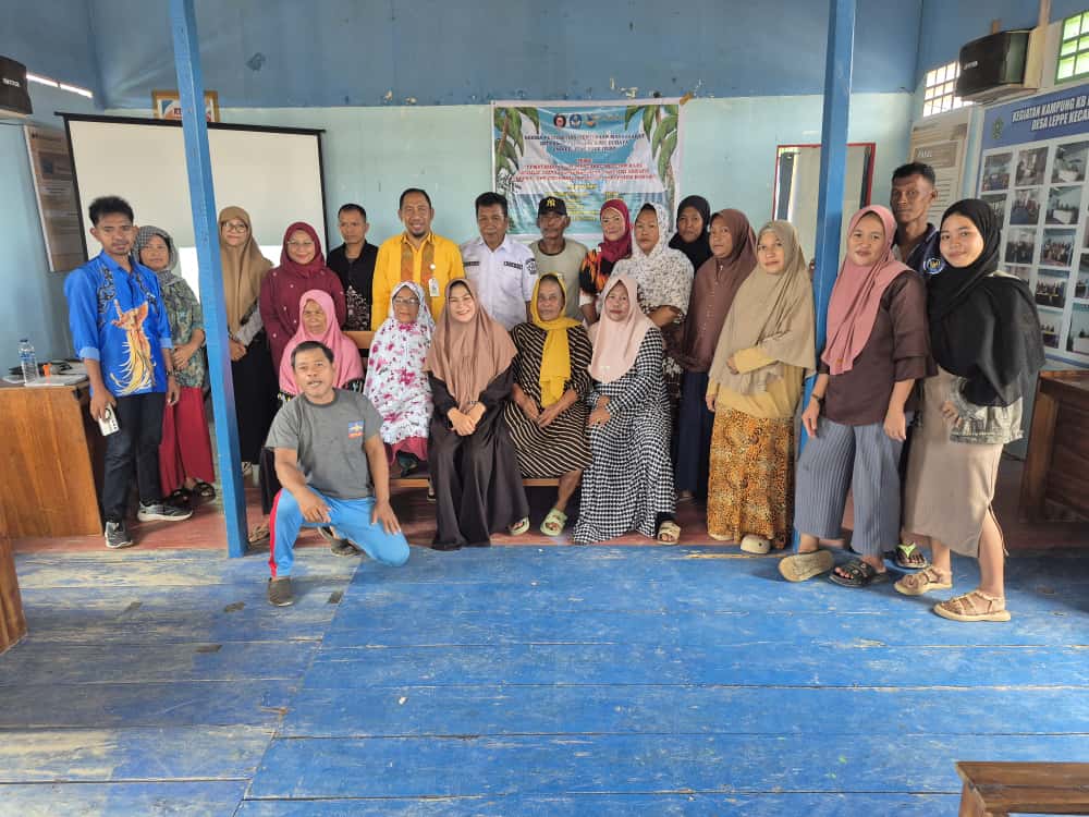 FIB UHO Kendari Gali Potensi Nelayan Bajo di Konawe Lewat Program Ekonomi Kreatif