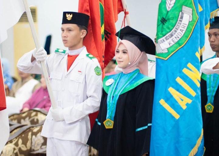 Indri Ananda Hasanah Lulusan Terbaik IAIN Kendari Bagikan Kisah dengan Segudang Prestasi