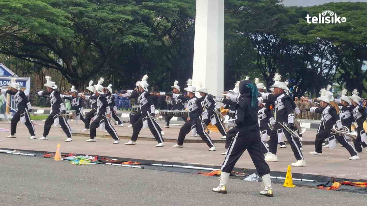 Marching Band SMA Negeri 6 Kendari Kembali Ukir Prestasi, Persembahan Terakhir Kepala Sekolah Idham
