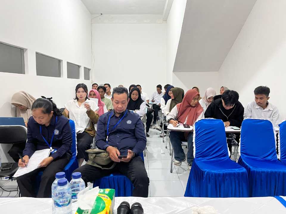 Tak Sekadar Kuliah, Mahasiswa Baru AMB Kendari Disiapkan jadi Pencipta Lapangan Kerja di Era Digital