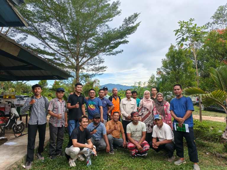 Fakultas Peternakan UHO Kendari Gandeng Dua Perguruan Tinggi dan Alisa Farm Community Latih Peternak Ayam Lokal