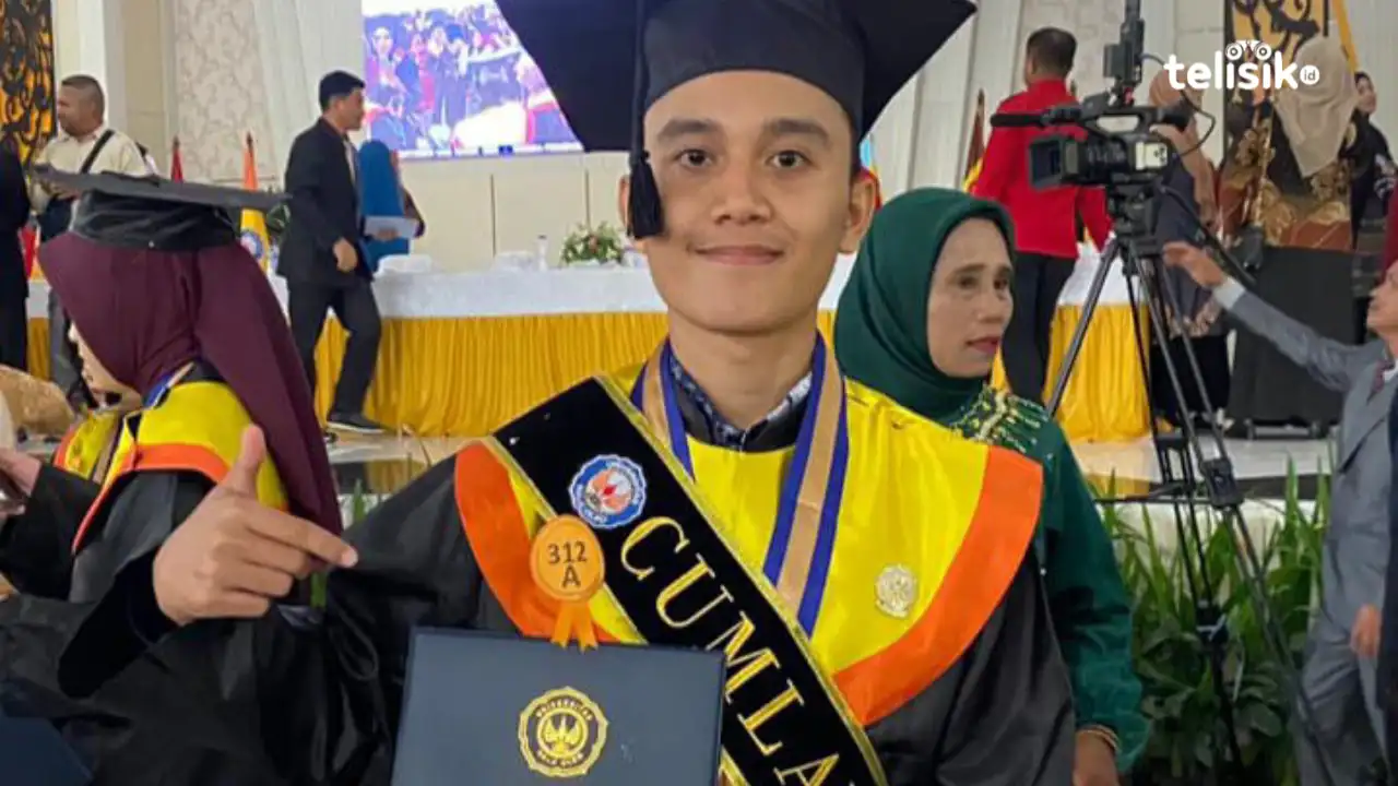 Hamid, Mahasiswa FISIP UHO Raih Lulusan Terbaik dengan IPK 3,90