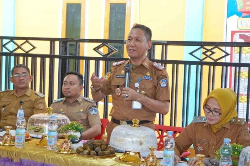Pemkot Kendari Edukasi Warga Mandonga Olah Sampah jadi Barang Bernilai