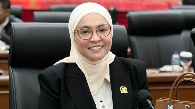 Deretan Artis Indonesia Mualaf yang Dibesarkan Keluarga Pendeta