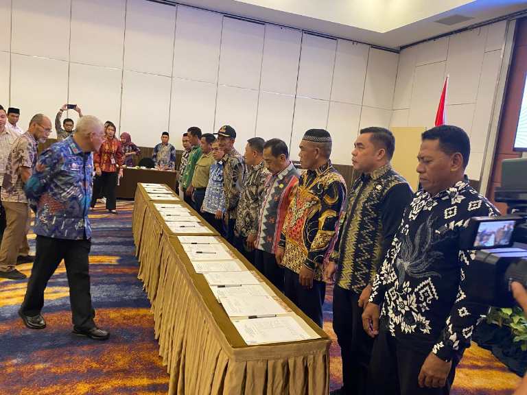 Desa Wangkolabu Muna Dapat Jatah Bantuan PLTS Off-Gird yang Dibiayai KOICA