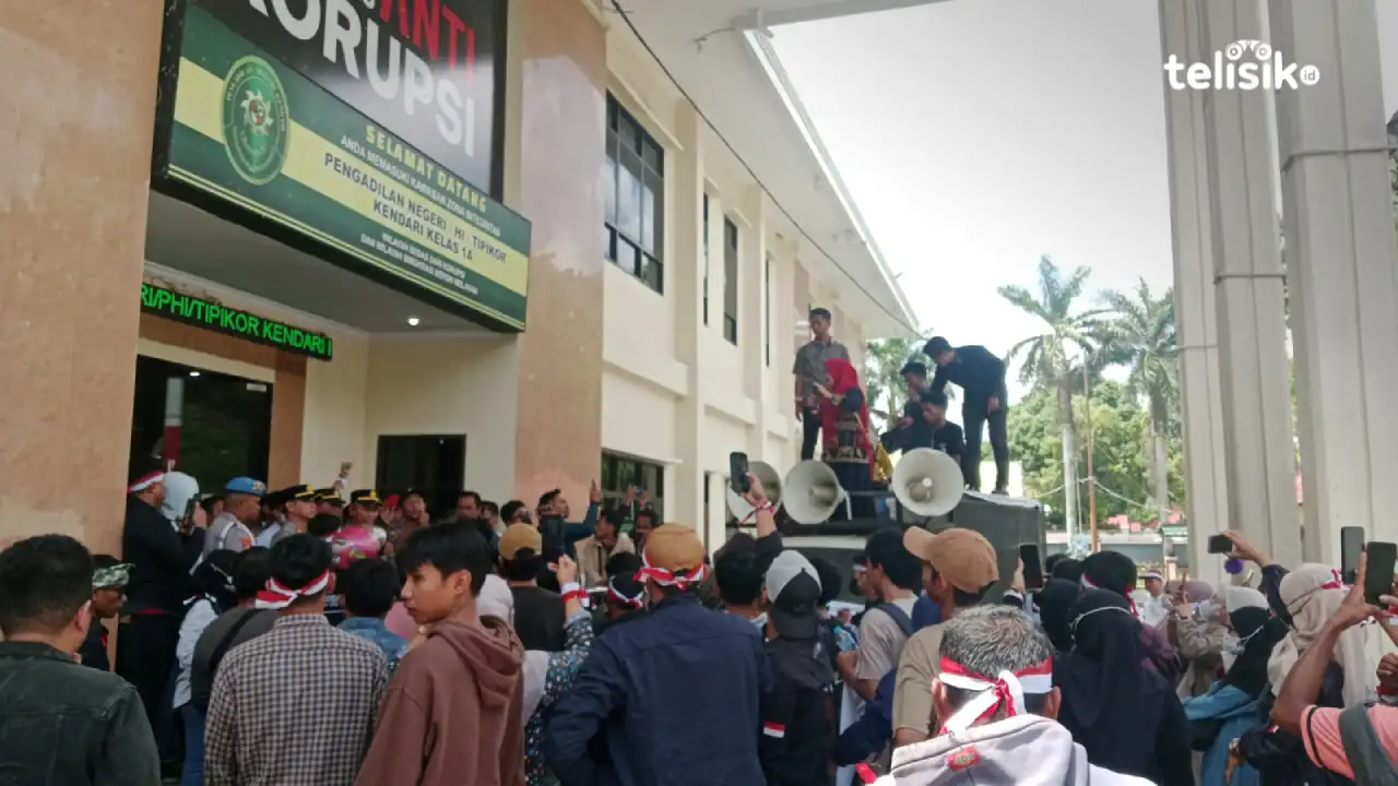 Jelang Tuntutan Kasus Dugaan Pencabulan Anak, Massa Demo Minta Hadirkan Hasil Visum
