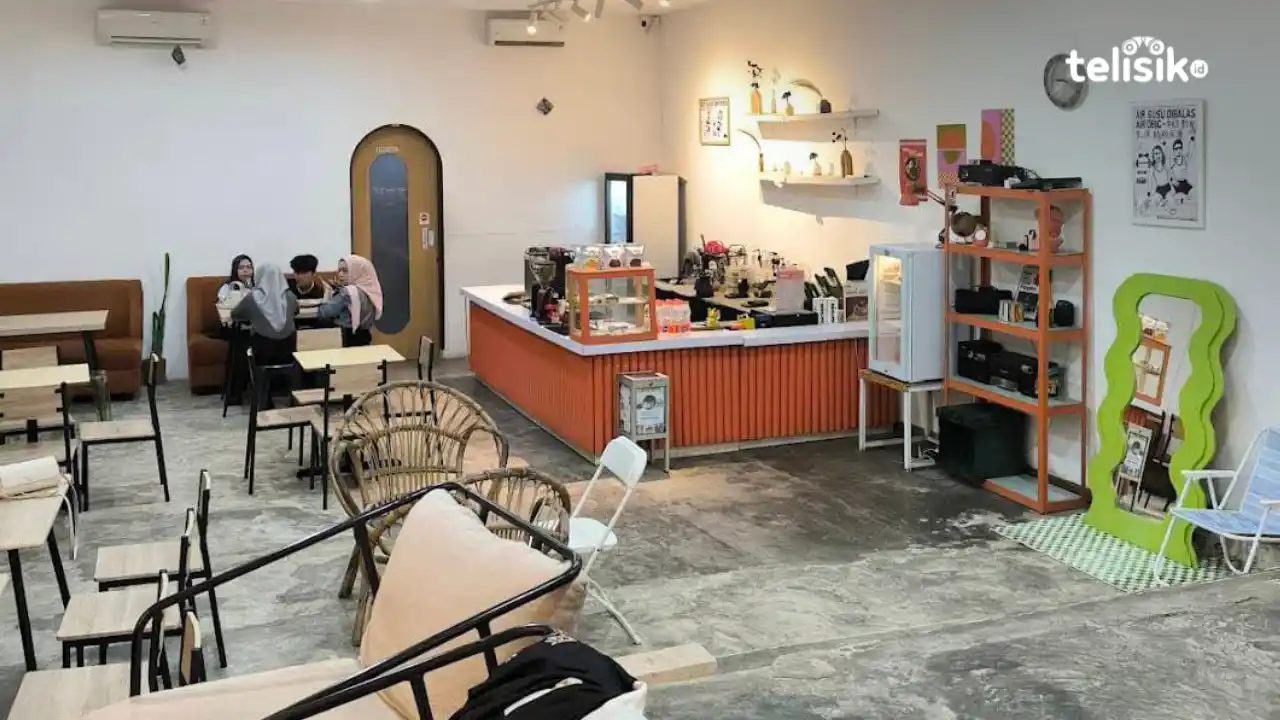 Lapak Tikungan, Suasana Sejuk saat Nongkrong dengan Konsep Green Cafe