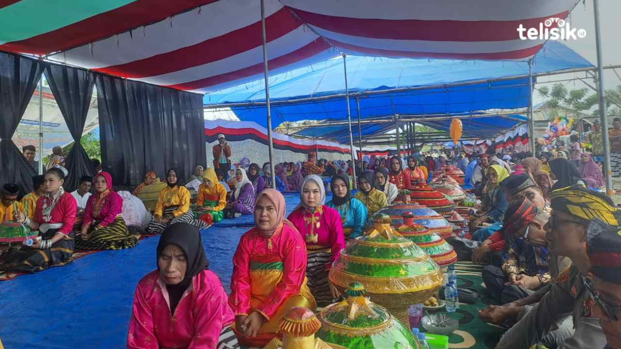 Pesta Adat Pakandeana Tao Kampo Perdana Digelar di Bandar Batauga Buton Selatan Simbol Syukuran Hasil Panen