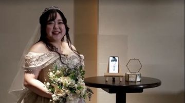 Wanita Jepang Tinggalkan Tunangan Demi Menikahi Avatar AI Buatannya