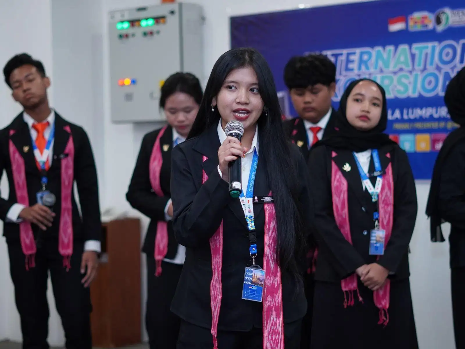 Mahasiswi Asal Muna Sabet Tiga Penghargaan Internasional di Malaysia