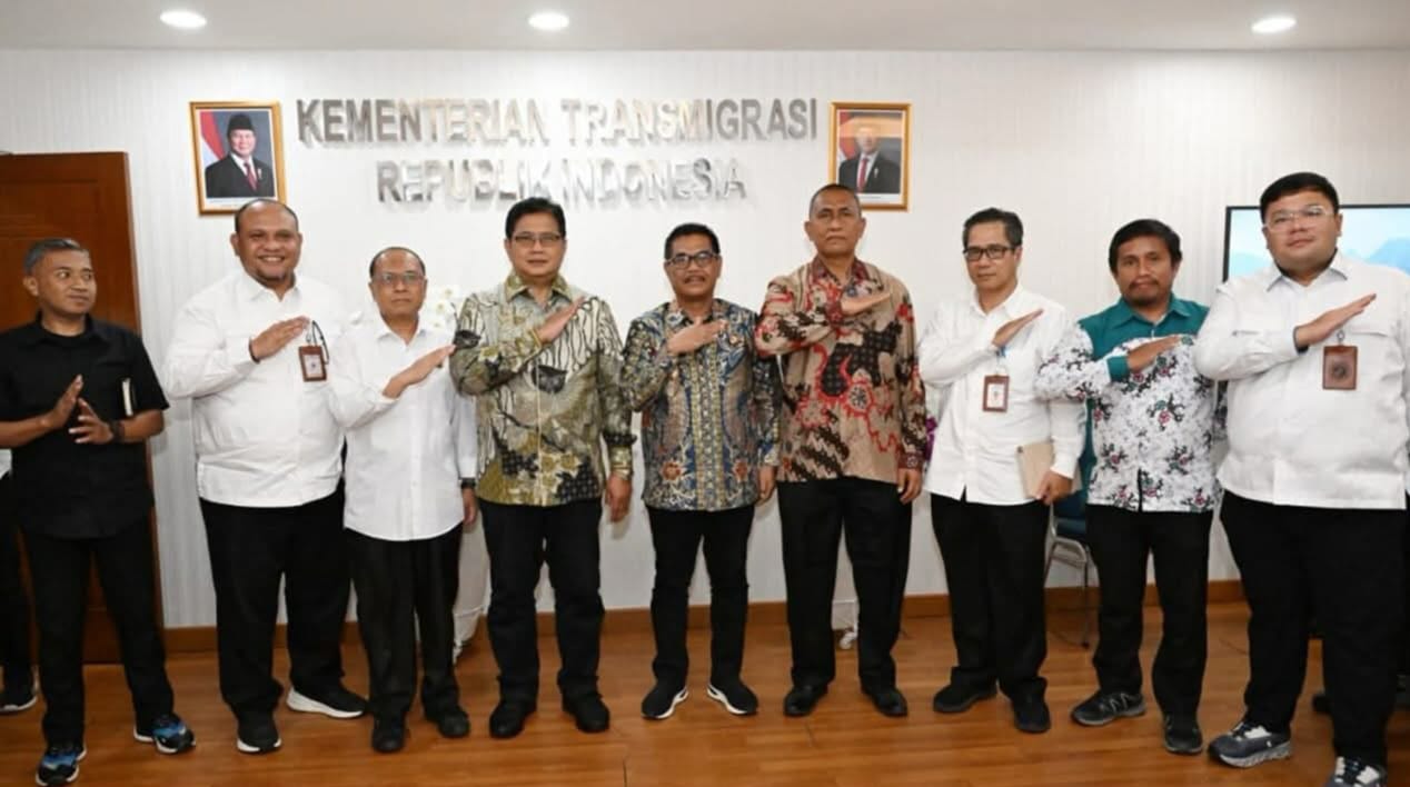 Wamen Transmigrasi Viva Yoga Dukung Pemkab Muna Bangun Pabrik Pakan Ternak dan Program Jagung