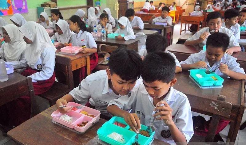 Kemendikdasmen Klaim Dampak MBG ke Siswa Bisa Kurangi Gangguan Konsentrasi Belajar