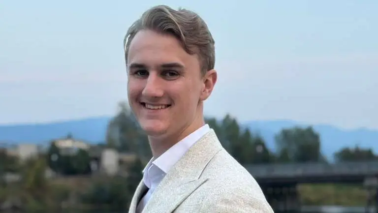 Kisah Inspiratif Canyon Mimbs: Dari Petani Idaho jadi Mualaf yang Menginspirasi Ribuan Orang