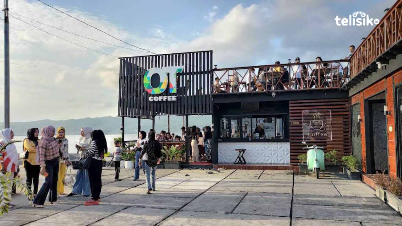 OT Coffee Kendari Hadirkan Nuansa Bali Sembari Menikmati Sunset