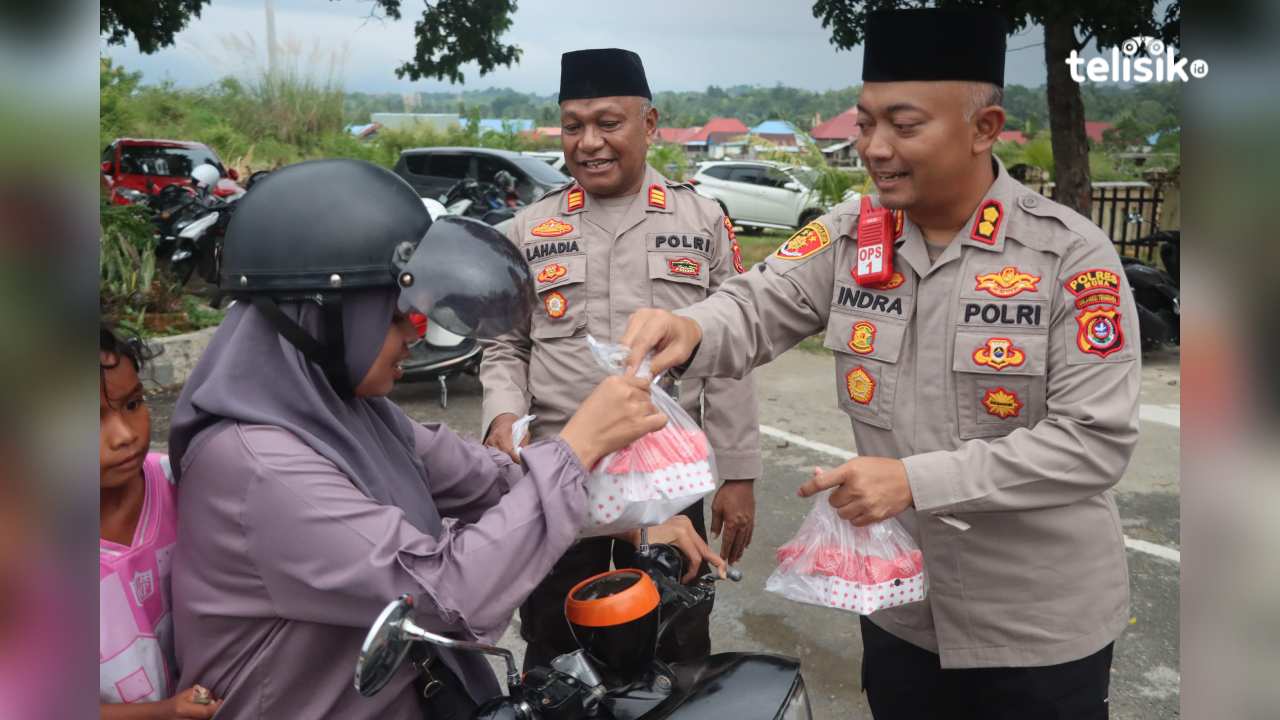Polres Muna dan Cipayung Plus Berbagi Ratusan Takjil