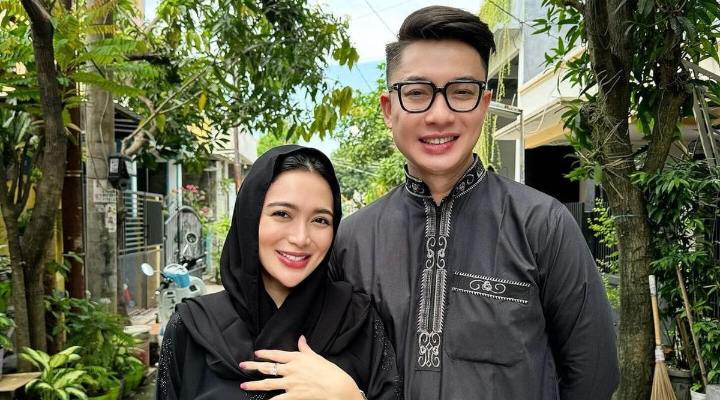 Kisah Hijrah Max Adam, Pengusaha Rela Mualaf Demi Cinta dan Ketenangan Batin Bersama Wika Salim