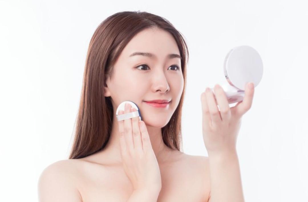Rahasia Makeup Natural: Pilihan Cushion atau Foundation untuk Pemula