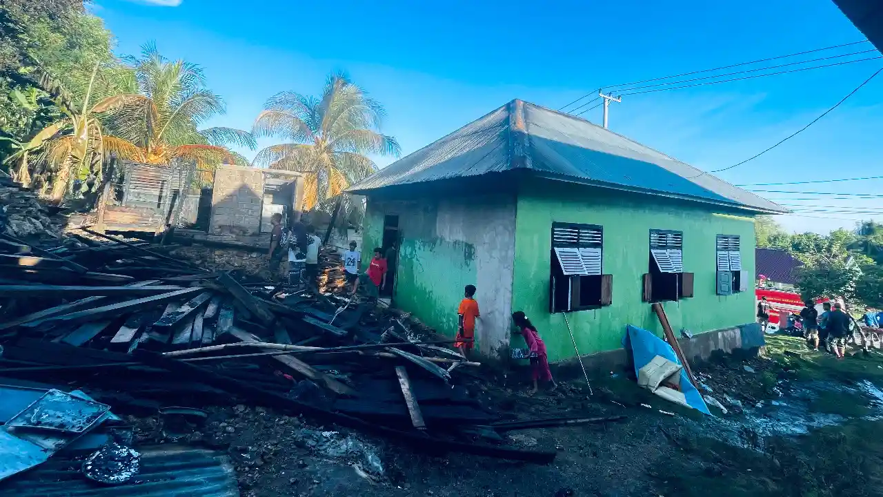 Satu Rumah di Buton Selatan Ludes Terbakar, Kerugian Puluhan Juta Rupiah