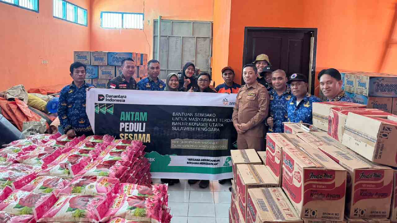 Reaksi Cepat ANTAM Bantu Korban Banjir Konawe Utara, Ratusan Karung Beras hingga Air Mineral Disalurkan