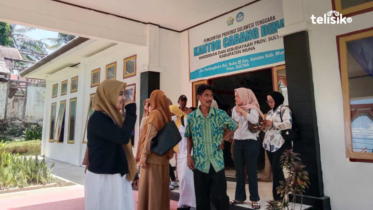 Anak Tak Diterima di SMAN 1 Raha Orang Tua Murid Minta Tambahan Rombel ke Dikbud Sultra