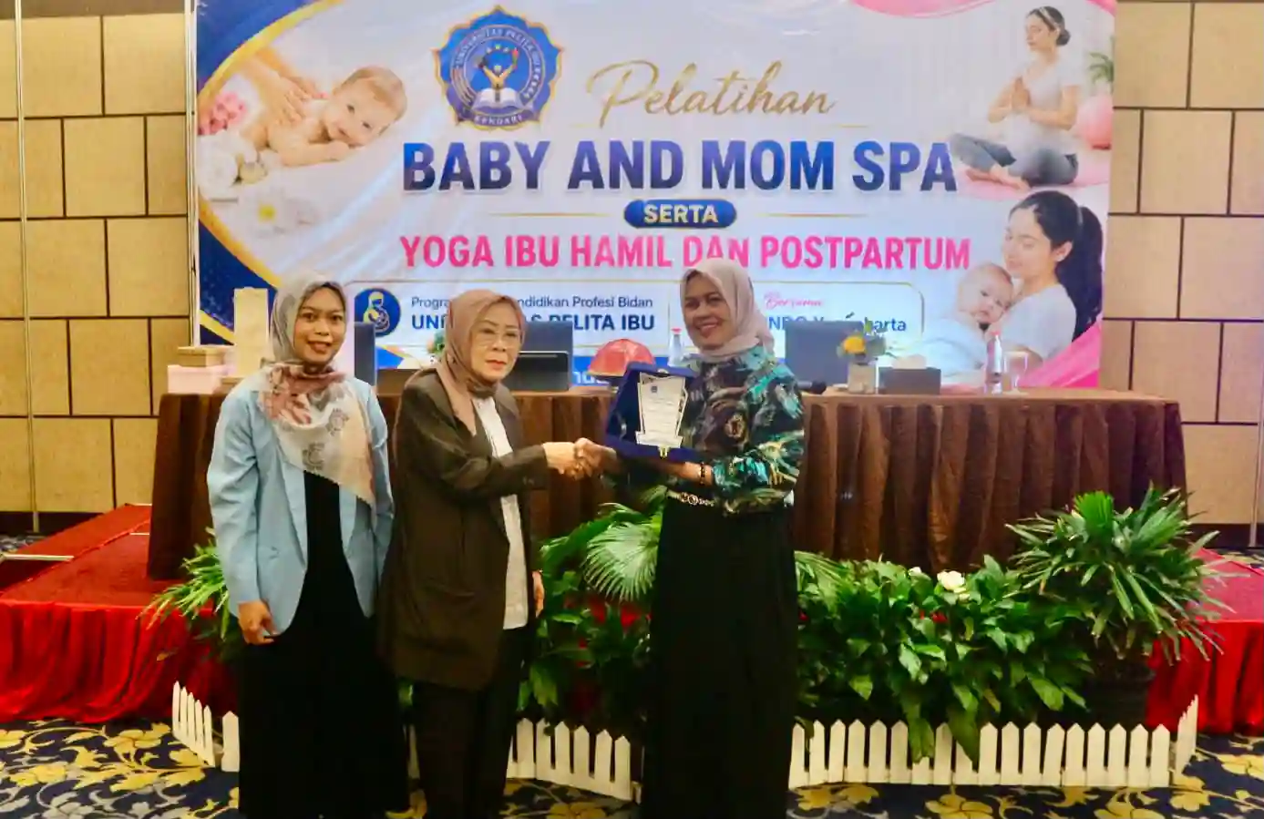 Cetak Bidan Unggul, Universitas Pelita Ibu Gandeng PT Richindo Gelar Pelatihan Spa dan Yoga Maternal Komplementer