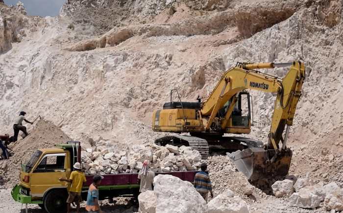 Gubernur Sultra ASR Ungkap Alasan RKAB Tambang MBLB Diperketat, Cek Syarat Utama Berikut
