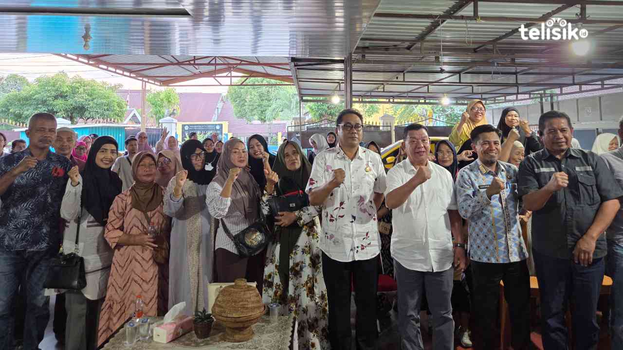 Keluhan Jalan Rusak hingga Sampah Warga Kambu dan Baruga Kendari Diatensi Langsung Arsyad Alastum