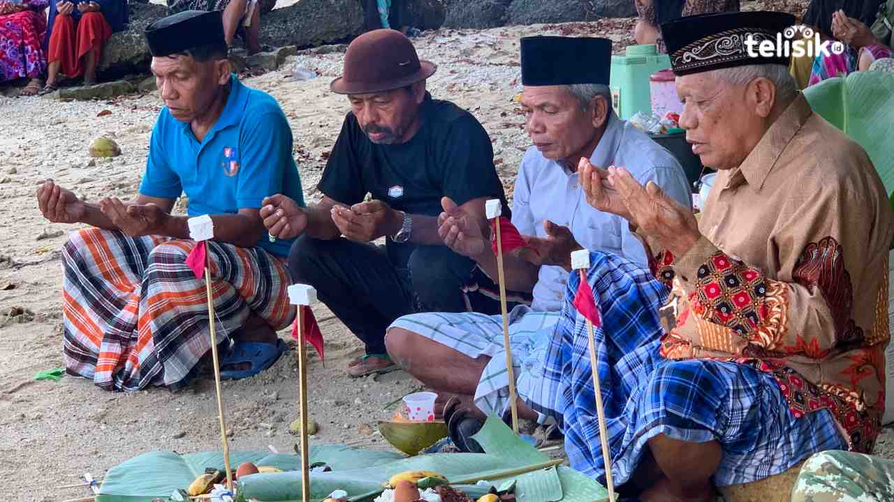Masyarakat Pulau Makasar Gelar Tuturangi Andala Harap Festival Perairan Dikembalikan