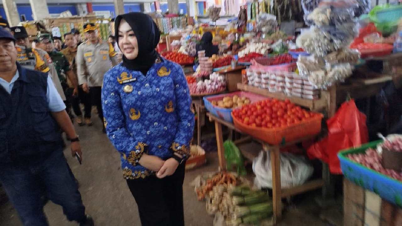 Wali Kota Kendari Cek Langsung Harga Pangan di Empat Pasar, Ini Hasil Temuannya