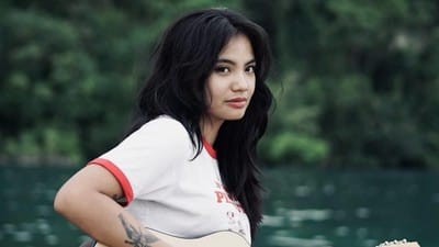 Sosok Clareesya Vokalis RoBoKop Dilaporkan ke Polisi Gegara Pose Gaya Takbir Usai Manggung