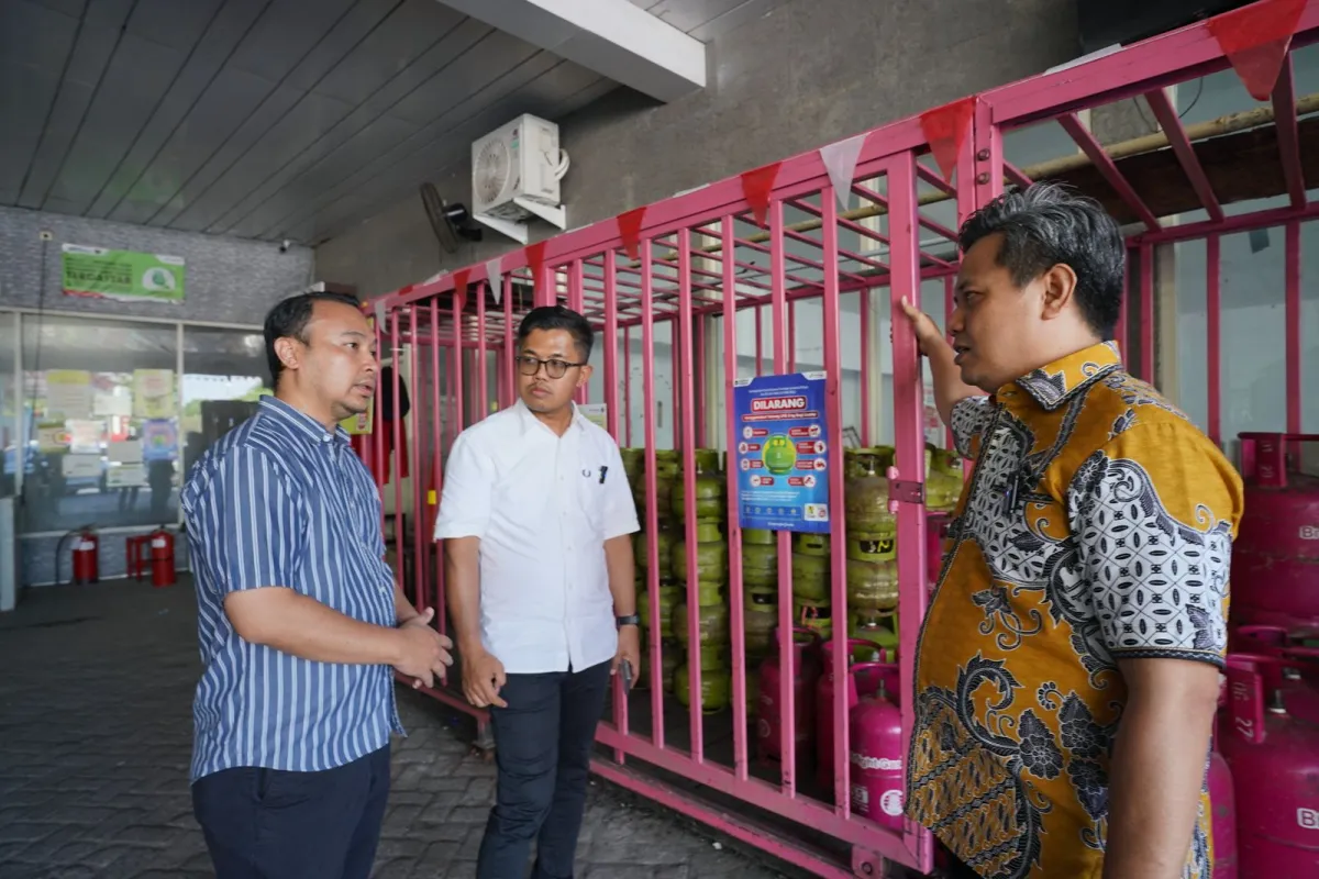 Pertamina dan Pemprov Sulsel Turun Tangan Atasi Antrean BBM di Makassar