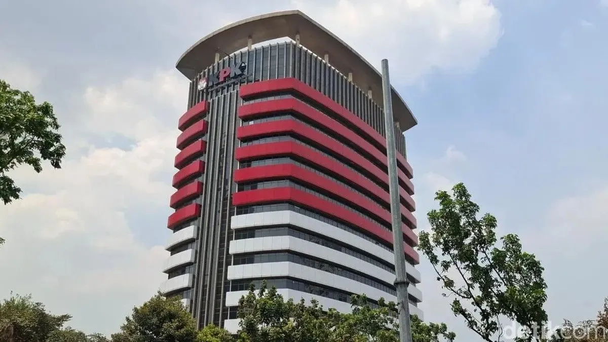 Lima Tersangka Korupsi Dana Bencana BNPB Rp148 Miliar