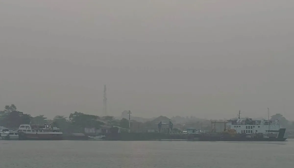 Kabut Asap Selimuti Wakatobi, UPP Wanci Imbau Nakhoda Waspada