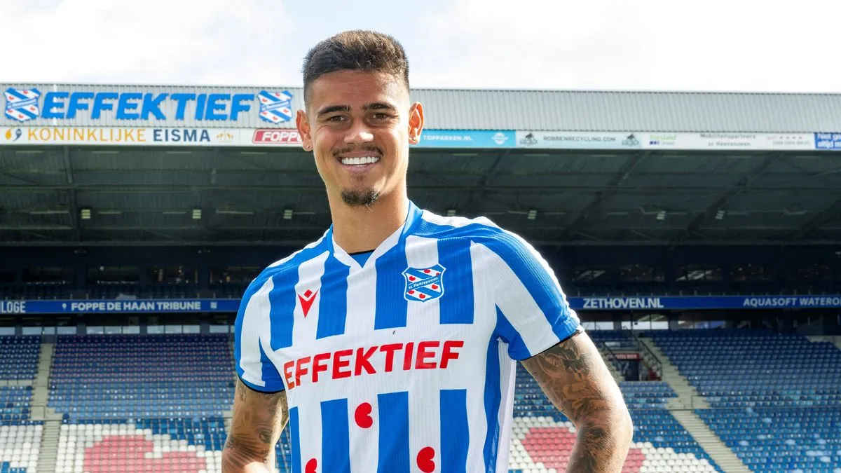 Mees Hilgers Masuk Skuad Heerenveen untuk Pertama Kali Lawan PSV