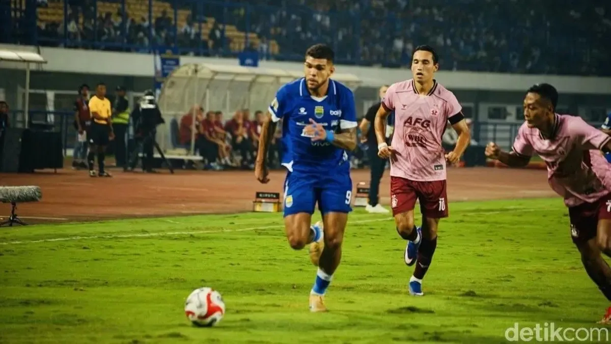 Persib vs Persik & Persebaya vs PSS: Pratinjau Pekan 5