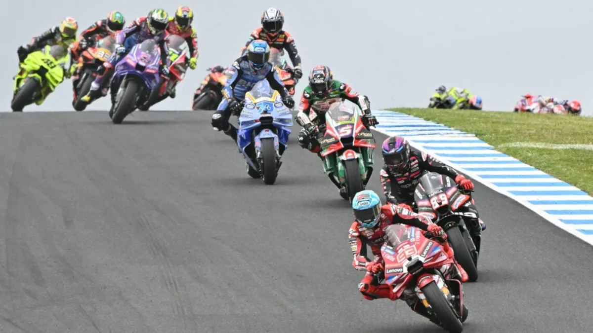 Marquez Menangi Sprint Phillip Island, Martin Jatuh