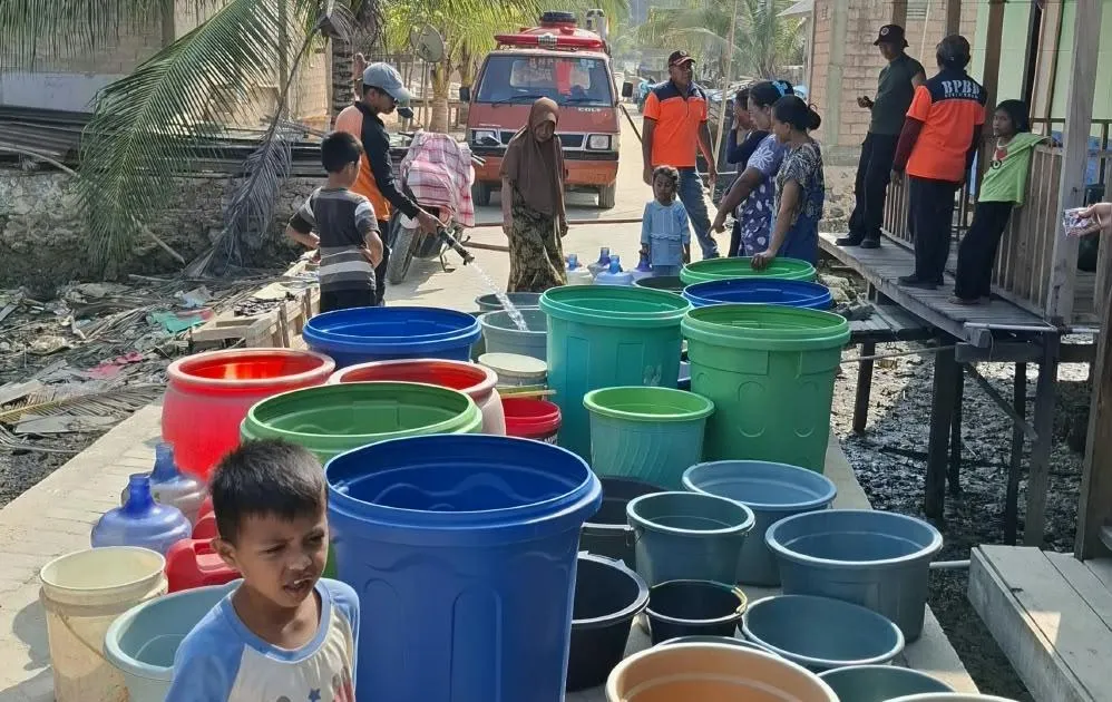 Hari Tanpa Hujan Ekstrem Landa Sulawesi Tenggara, Ratusan Ribu Liter Air Bersih Disuplai ke Warga Terdampak