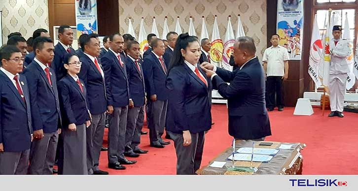 Ketua Umum KONI Marciano Norman melantik Pengurus KONI Sultra periode 2019-2023. Foto: Istimewa