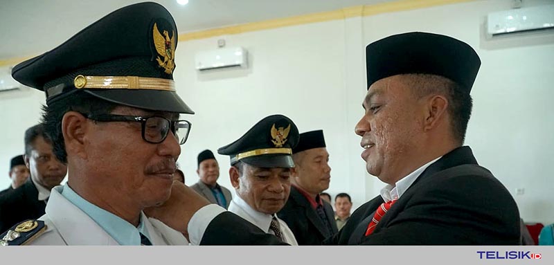 PLT. Bupati Buton Selatan (Busel), H La Ode Arusani, saat melantik camat dan kepala OPD lainnya. Foto: Deni / Telisik