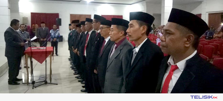 Bupati Muna, LM Rusman Emba melantik pejabat eselon II. Foto : Naryo/Telisik
