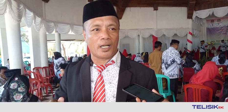 Plt Kepala BKPSDM Muna, Rustam. Foto : Naryo/Telisik