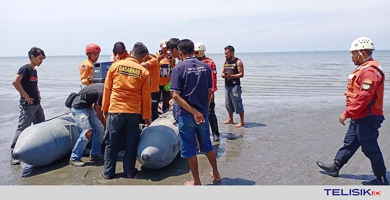 Tim SAR gabungan saat persiapan melakukan pencarian terhadap nelayan asal kecamatan toari. Foto: Yusrin/Telisik