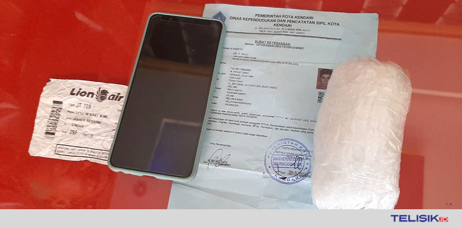 Barang bukti yang diamankan polisi, dari seorang kurir sabu berinisial MRI. Foto: Istimewa