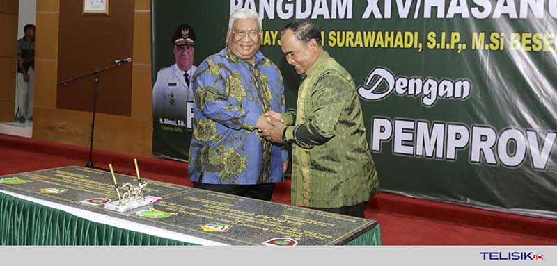 Gubernur Sultra, Ali Mazi dan Mayjen TNI Surawahadi. Foto : Istimewa